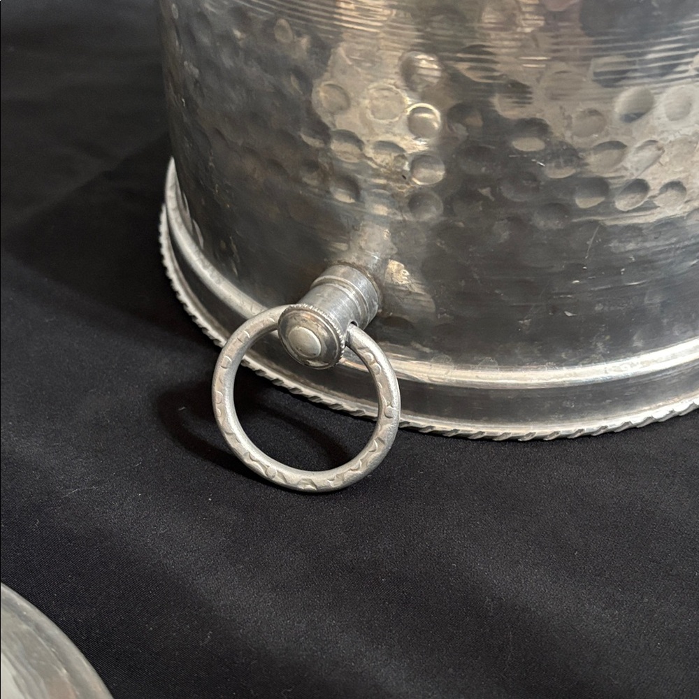 Vintage Hammered Aluminum Ice Bucket - Picture 9 of 11